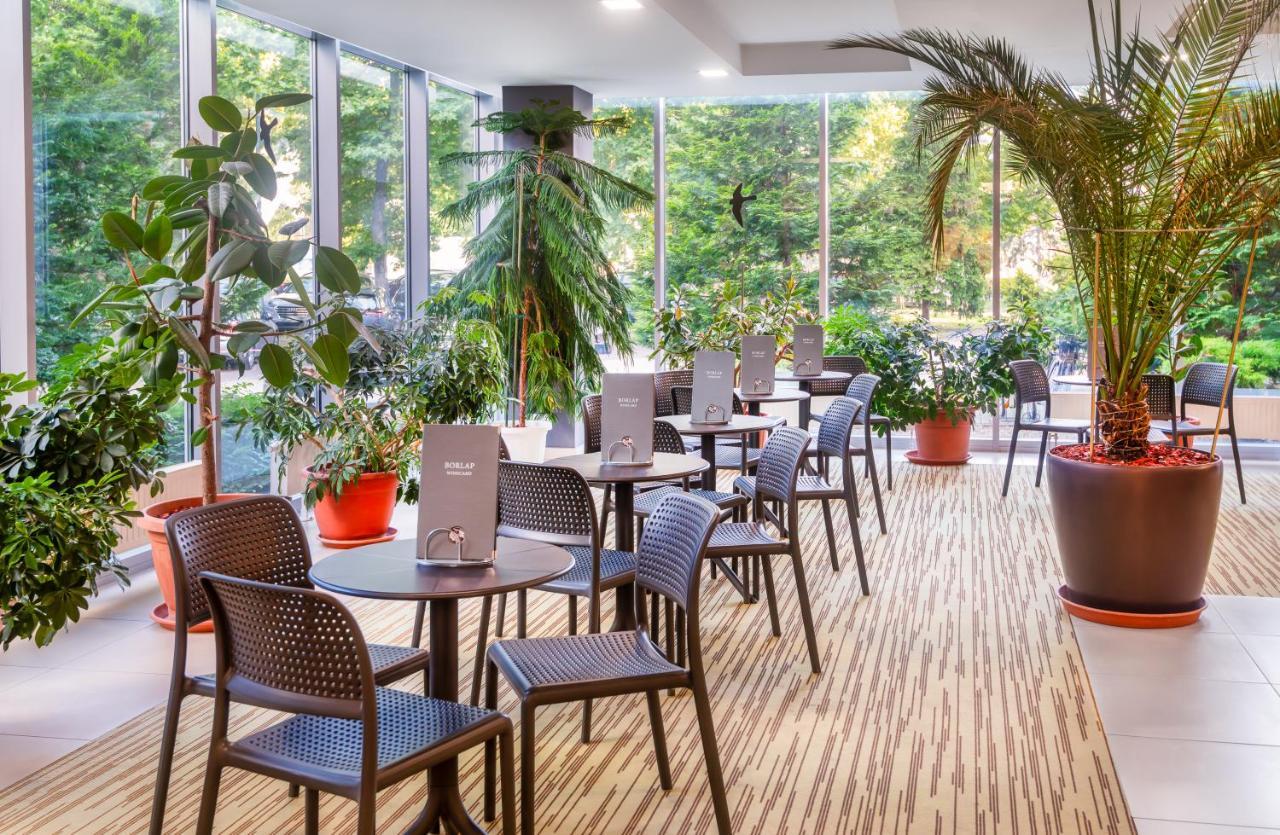 Hunguest Hotel Gyula Exteriör bild