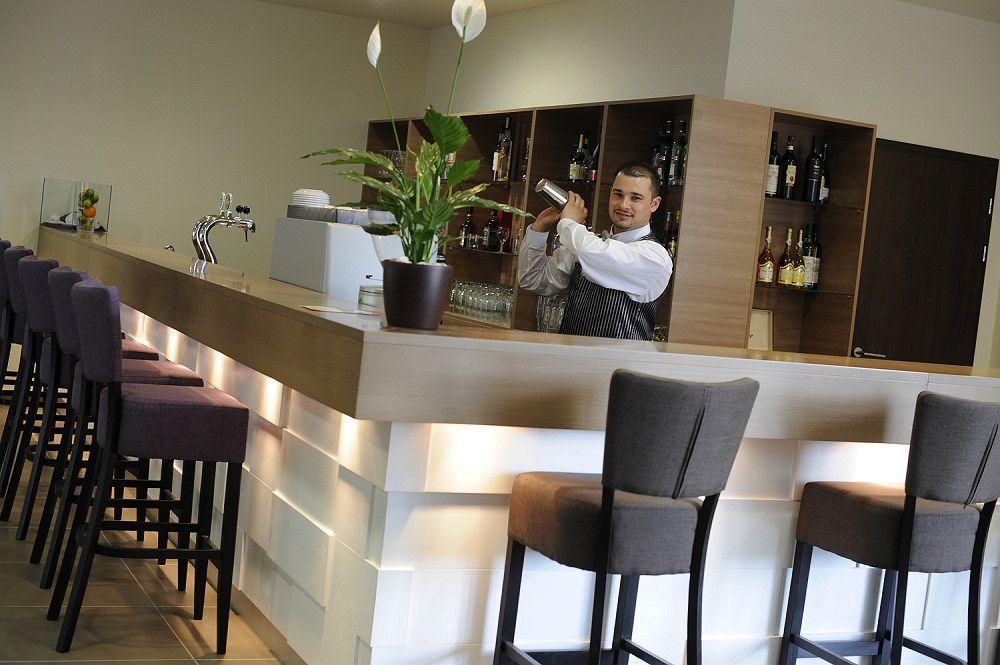 Hunguest Hotel Gyula Exteriör bild